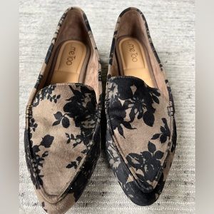 Me Too velvety floral flats